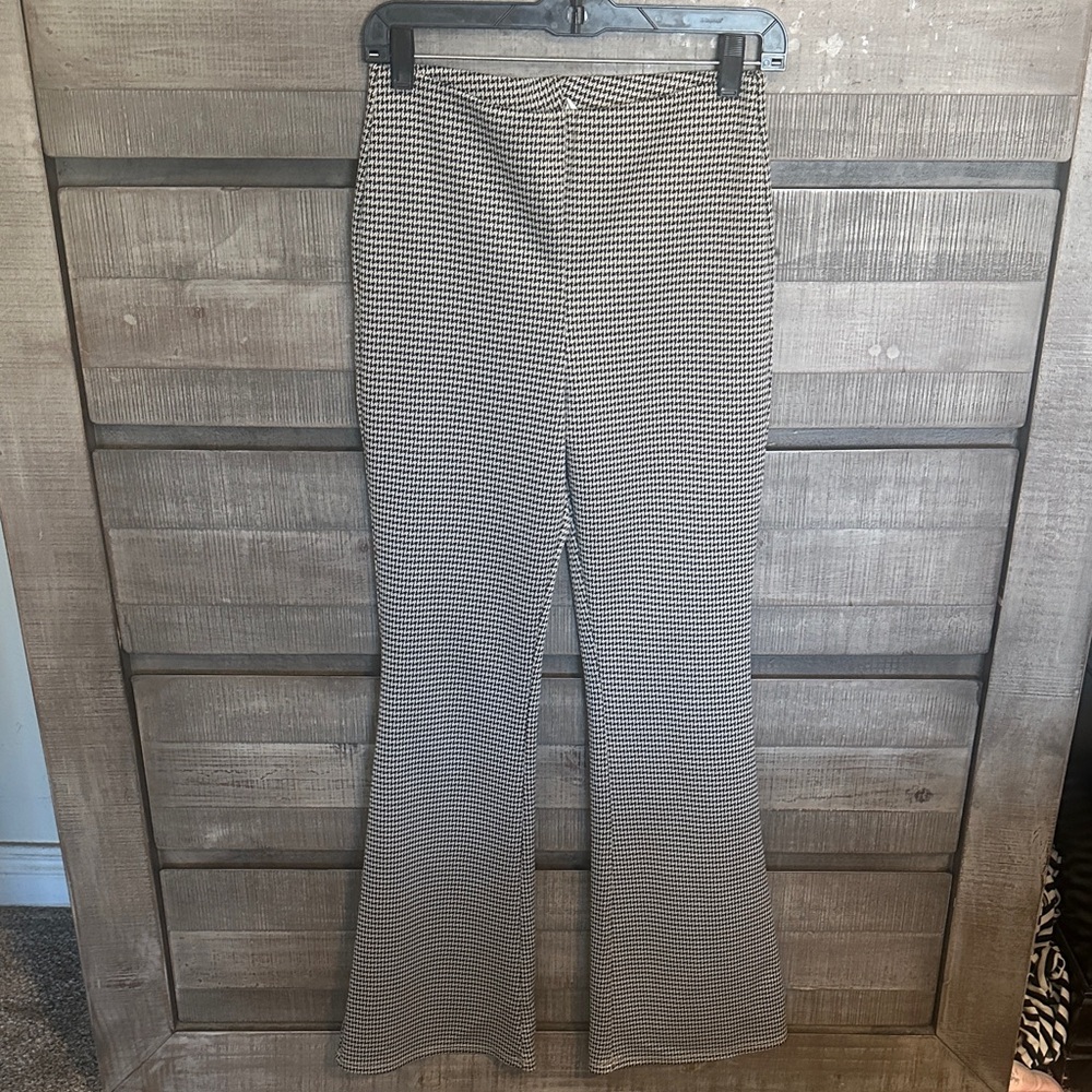 H&M pull on flare Houndstooth Pants Medium